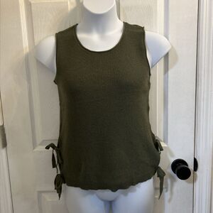 NEW Time and Tru Women's Green Sleeveless Sweater Tank Top Size XL (16-18)